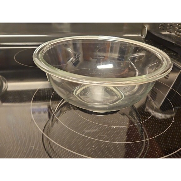 Vintage Pyrex #323 Clear Glass Round Mixing Bowl USA - Picture 2 of 6